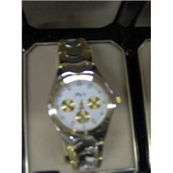 WATCH IN CASE-----274