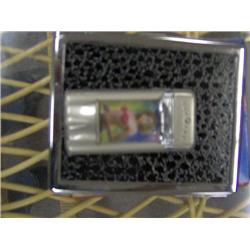 CIGARETTE LIGHTER W/ FLASHING LADY