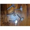 Image 1 : Five vintage key-wind keys, good for clocks, toys & more