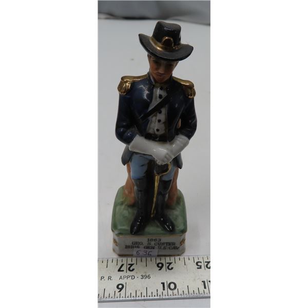 Grenadier cream sherry mini georage chudter ceramic figurine