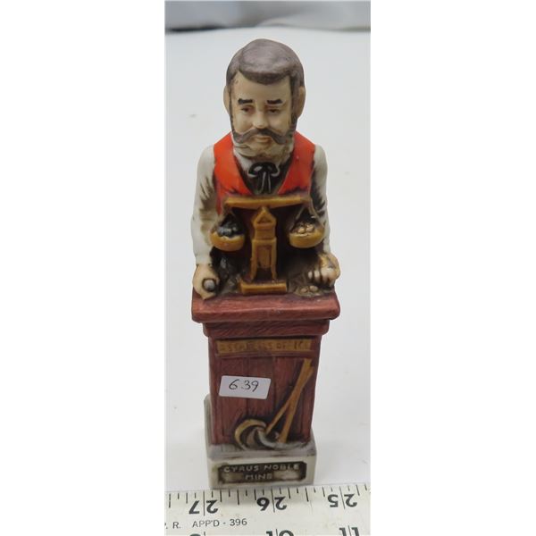 Vintage cyrus noble 1/10 pint whsiky " the assayer" porcelain mini-decanter