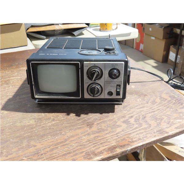 Go Anywhere TV / Radio Unit