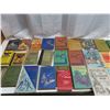 Image 1 : box of collectible books
