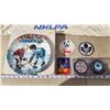 Image 2 : Collection of Hockey collectibles - Pillow case, Collector's décor plate, 2 sets of coaster, etc.