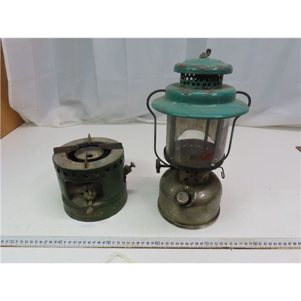 vintage coleman lantern (cracked glass) and perfektus 50 burner