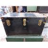 Image 1 : vintage trunk