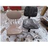 Image 1 : 2 office chairs
