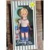 Image 6 : Ginny - 8" poseable vinyl doll and smaller doll