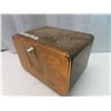 Image 3 : older bread box