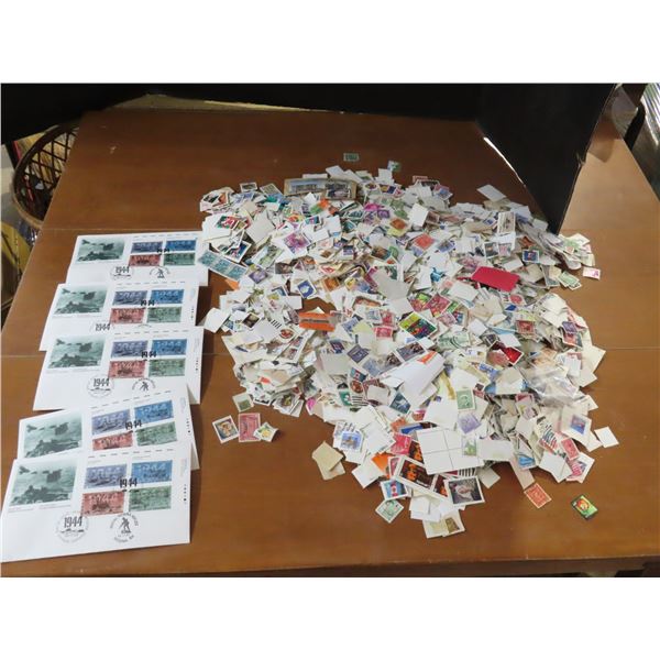 Lot of assorted stamps