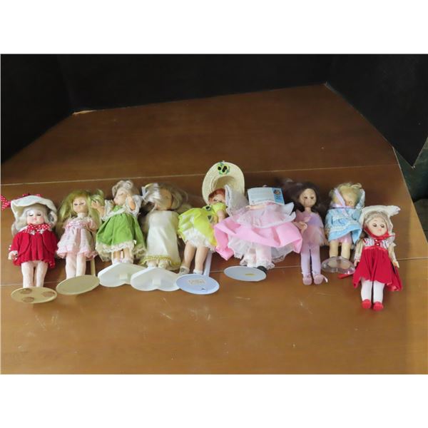 Assorted dolls