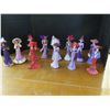 Image 1 : Thomas Kinkade - 12 assorted figurines - Passion for red and Portraits of style, etc.