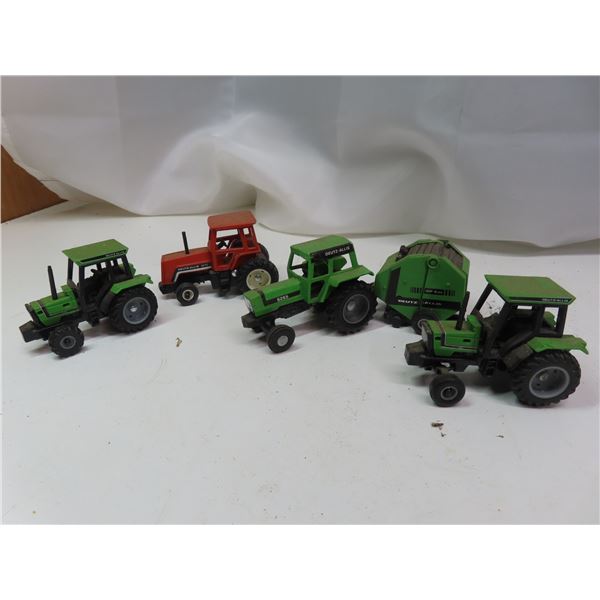 Lot of Deutz tractors diecast