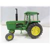 Image 1 : 4430 JD tractor broken front wheel