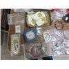 Image 2 : lot of assorted jewelry, pins, etc.