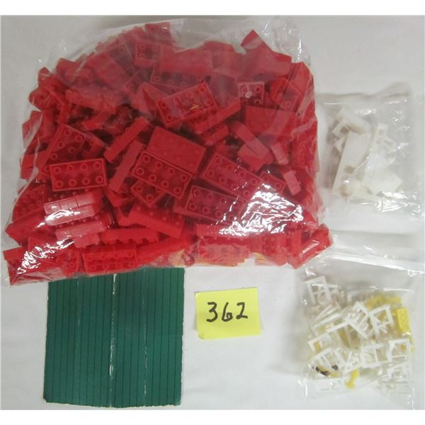 Lot vintage reliavle easy-lock plastic building blocks various sizes- doors- windows-roofing