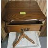 Image 2 : 26" Oak Pedestal bedside table/drawer