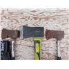 Image 2 : 3 hatchets