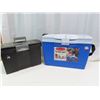 Image 1 : rubber maid carry cooler and storage tote