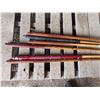 Image 2 : 5 pool cues and guided pool cue