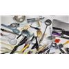 Image 6 : Large bundle of vintage cooking/eating utensils
