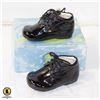 Image 1 : NEW INFANT SIZE 3 BLACK PATENT SHOES