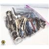 Image 1 : BAG OF CORK SCREWS