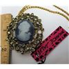 Image 1 : 12)  GOLD TONE GREY CAMEO BROOCH/PENDANT ON 18"