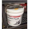 Image 1 : 13.5L PAIL OF REDI-FILLER