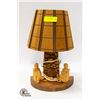 Image 1 : WOOD CARVED TABLE LAMP 17"