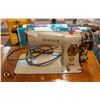 Image 2 : VINTAGE SINGER SEWING MACHINE 191J - JD616972