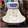 Image 1 : ARJO SERIES 2000 MEDICAL THERAPY TUB