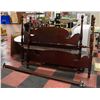 Image 1 : QUEEN SIZE GIBBARD BEDFRAME SOLID MOHOGANY