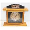 Image 1 : WOODEN MANTLE CLOCK