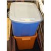 Image 1 : 2 LIDDED STORAGE TOTES RUBBERMAID ROUGHNECK &