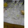 Image 2 : 19PC GLASS WARE
