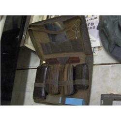 TOILETRIES CASE
