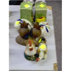 SALT AND PEPPER SHAKERS