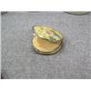 Image 2 : NEEDLE POINT POWDER COMPACT