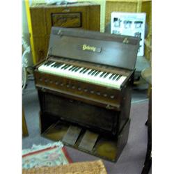 FOLDING PUMP ORGAN