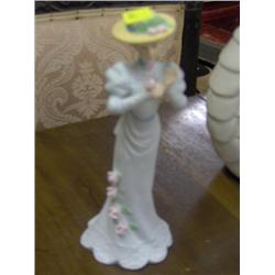 PORCELAIN LADY MUSICAL