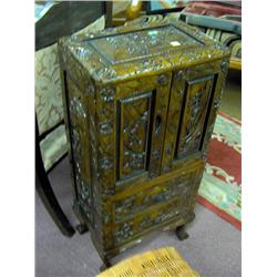 MINI ORIENTAL CABINET