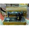 Image 1 : SINGER SEWING MACHINE IN DOME CASE