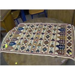 AREA RUG #537 26x43 INCHES