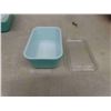 Image 3 : 8 Piece Turquoise Pyrex Fridge Set