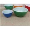 Image 3 : 5 Colored Pyrex Mixing Bowls 