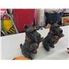 Image 5 : 5 Dog Figurines 