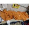 Image 2 : 2 Tan Hides 28'' x 68'' & 22'' x 75''