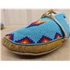 Image 9 : Vintage Pair of First Nations Heavily Beaded Moccasins *Excellent 