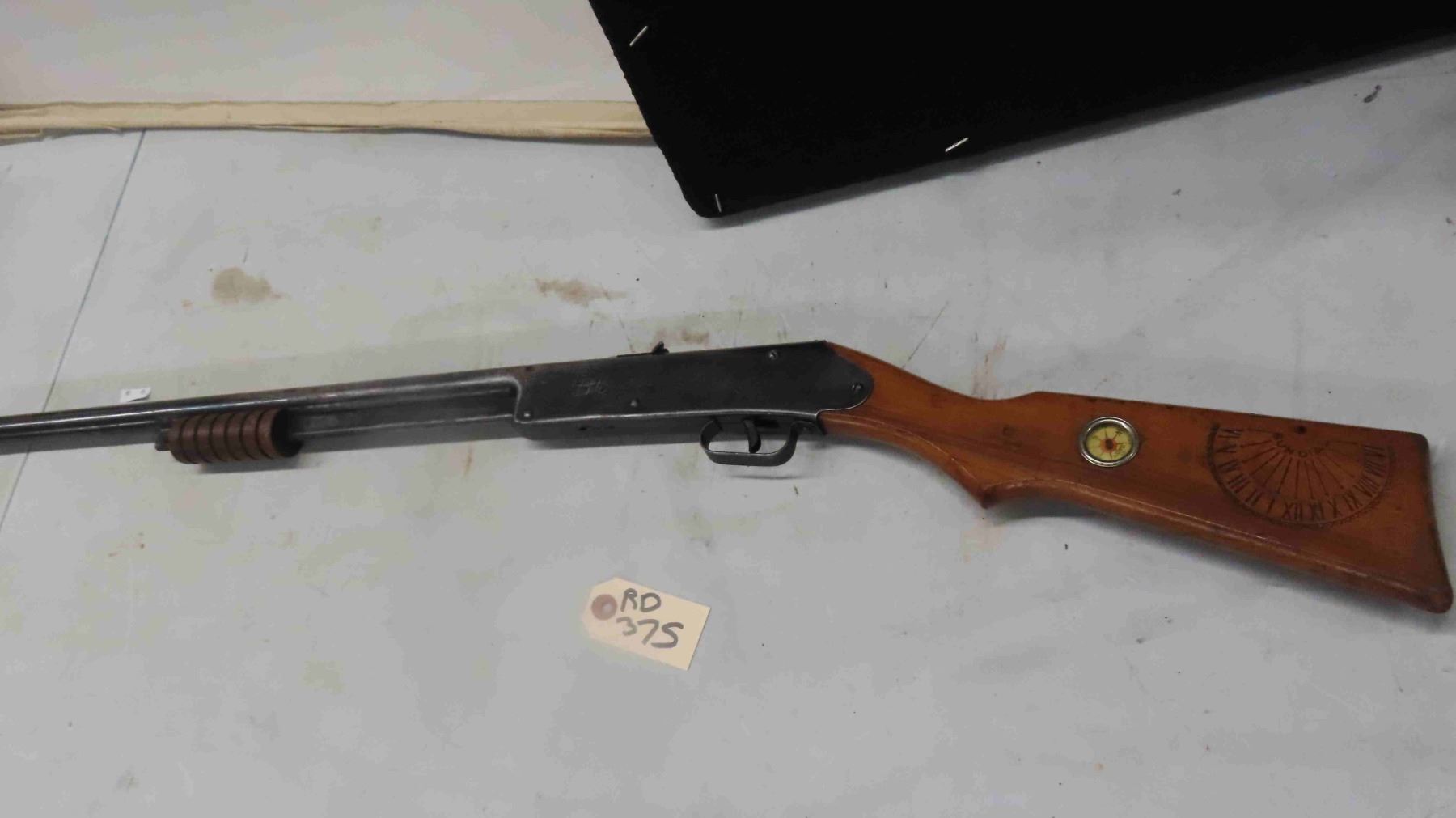 Daisy Buck Jones Special Model 107 with Compass + Sundial (1934 - 42)